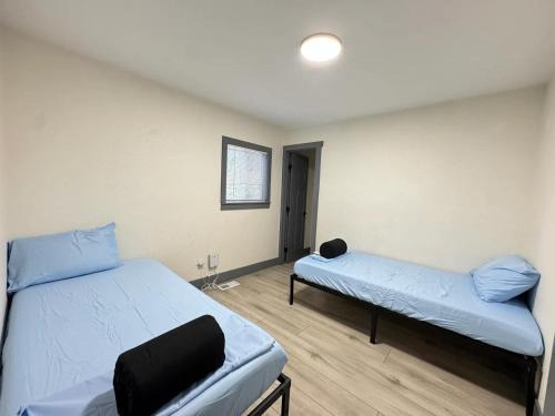 Private Rooms near Downtown Denver & Sloan’s Lake (Room #2)