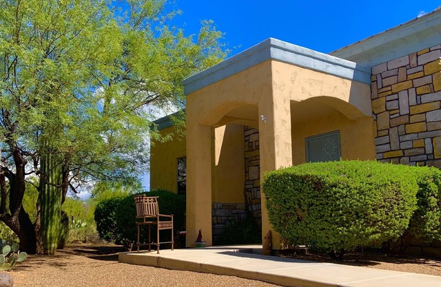 Casita privada aislada en un lote de 3 acres, en el área de Oro Valley