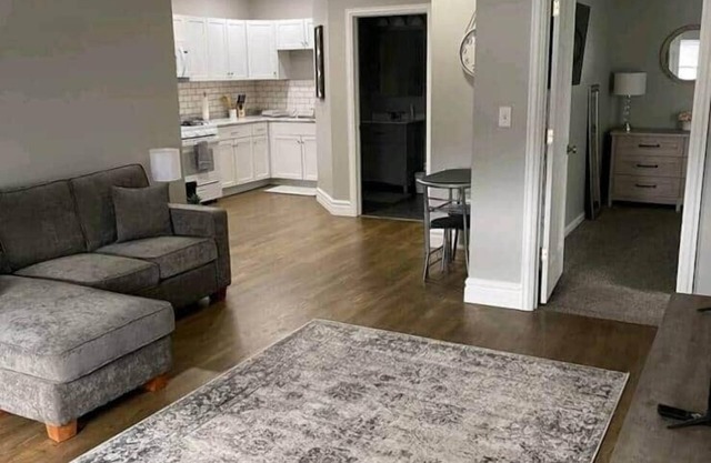Private loft apartment w/ Wi-Fi