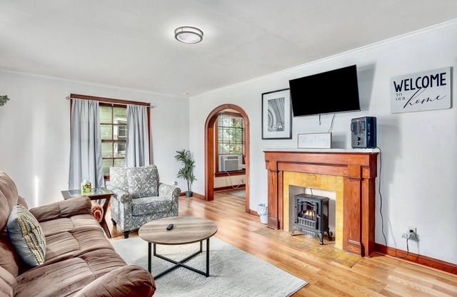Private Shreveport-Bossier Retreat by Riverfront!