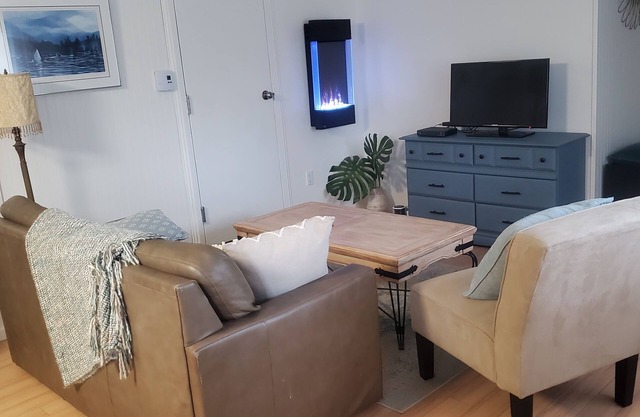Private, spacious, bright & cozy apartment close to all amenities.