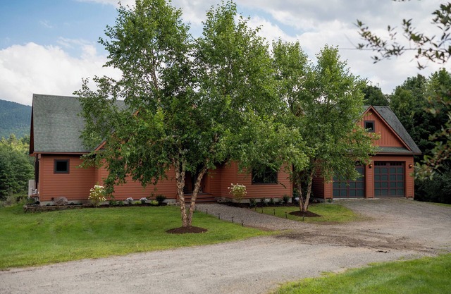 Private, Spacious Mountain View Cabin Minutes Away from Whiteface & Lake Placid