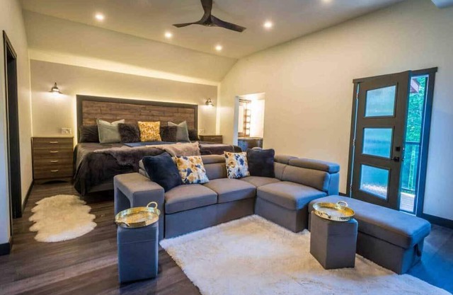 Private, Spacious Slocan Valley Home
