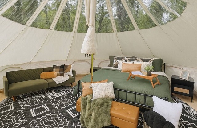 Private Stargazing Tent Hickory Hideaway – Peaceful Glamping with Fire Pit & Open Skies