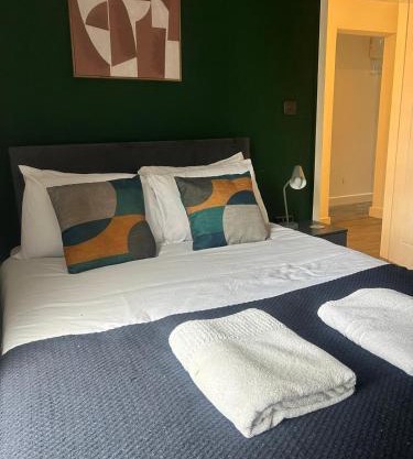 Private Studio in Derby - Shared Kitchen # 1