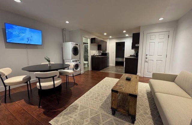 Private Suite, Private Entrance and Driveway