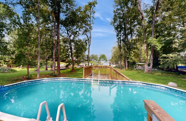 Private Sunset Home on the Lake with deck and private pool