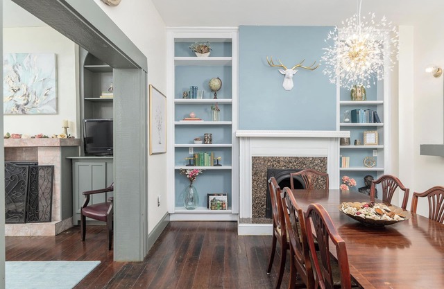 ★Private terrace & parking ★ at this Historic 1800's Townhome in ❤︎ of City