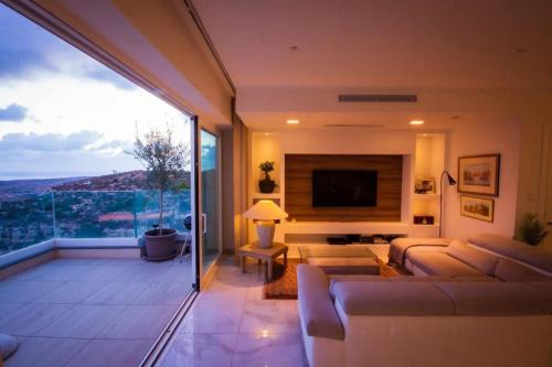 Private Terrace-Sea Views amd Valley Views-Sleep 6 by QuickTrips