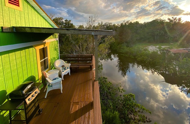 Private Treetop Retreat On Black Creek