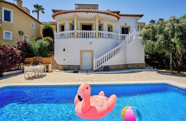 Private villa Casa Solymar with pool & jacuzzi