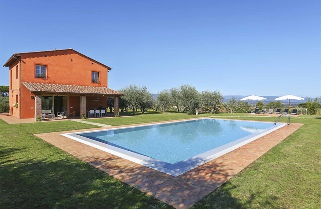 Preciosa casa de vacaciones privada con WIFI, piscina privada, A/C, TV, veranda, cerca de Lucca