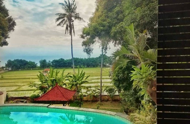 Private Villa North Bali with Ocean Pool Rice Field View