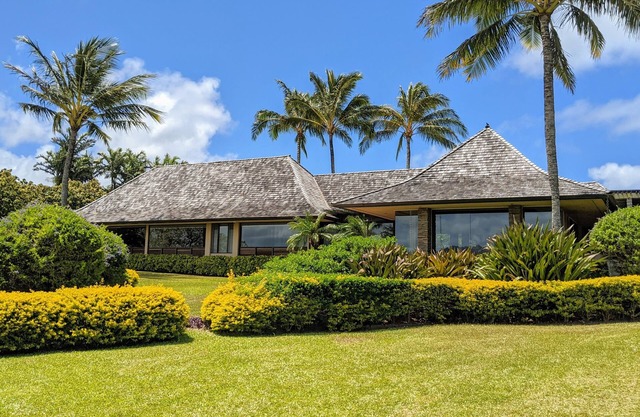 Private Villa on 3 acres with Pool and Spa TVNC-4195