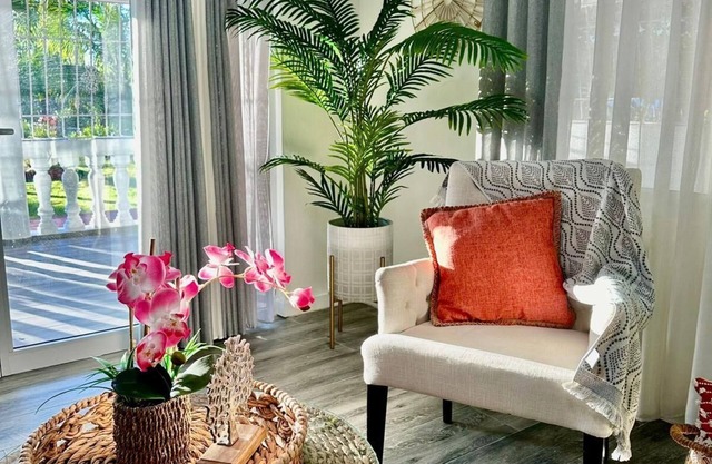 Private Villa w/pool ,AC/WiFi great for family vacations or parties,near beach