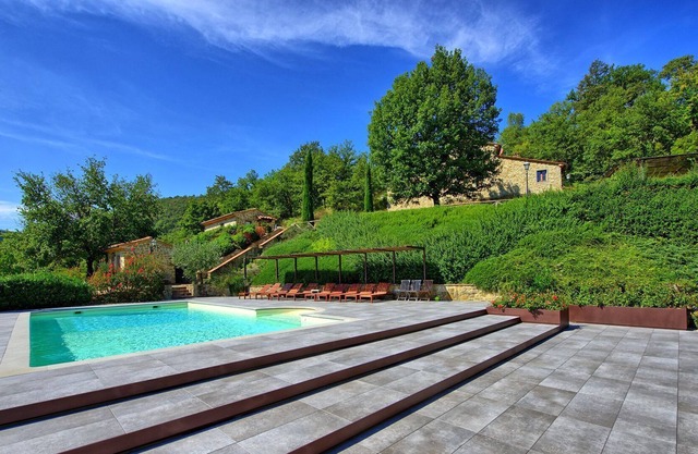 Estupenda casa de vacaciones privada con WIFI, A/C, piscina privada, TV, patio, cerca de Arezzo