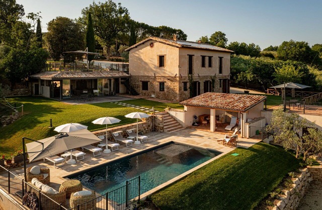 Estupenda casa de vacaciones privada con WIFI, piscina privada, A/C, TV, patio, cerca de Spoleto