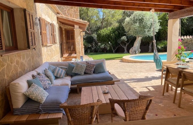 Private villa with pool & marina view near beaches