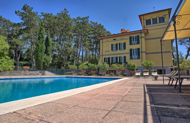 Estupenda casa de vacaciones privada con jacuzzi, piscina privada, WIFI, TV, cerca de Arezzo