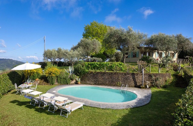 Estupenda casa de vacaciones privada con WIFI, piscina privada, TV, patio, cerca de Viareggio