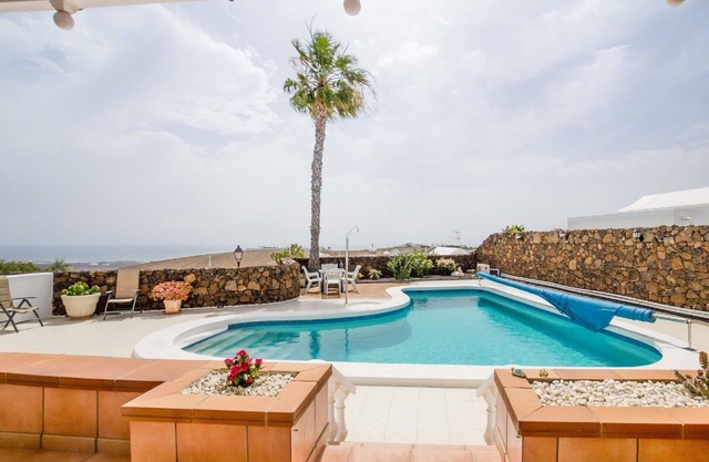Villa Vispera - Villa Tias de lujo de 3 dormitorios, vistas al mar, piscina privada.