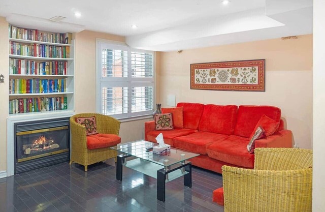 Private Walk Out Garden Apartment With Patio