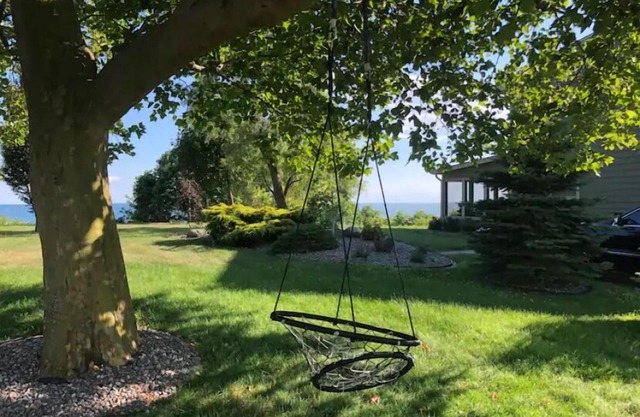 Private Waterfront Loft - an amazing lake view