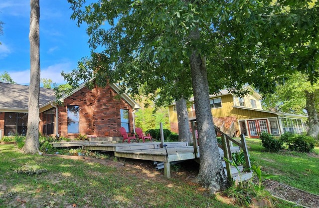 Private waterfront property in Hemphill, TX. Sleeps up to 18.