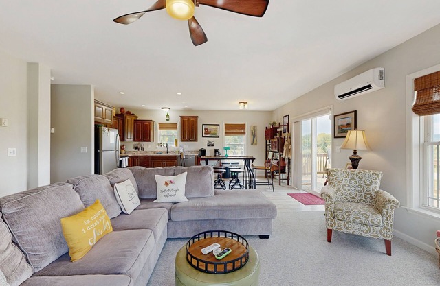 Private, well-appointed home with lake views, deck - near wine trails