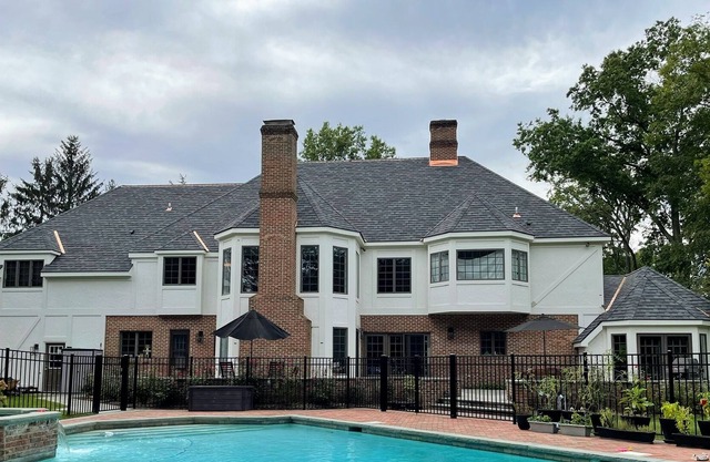 Private Westport Resort Home w/ Pool/Tennis/Pickle/Basketball; 1.5mi to Beach