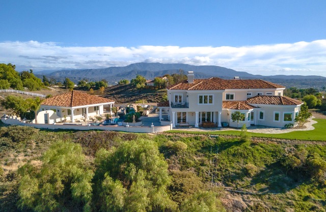 Private Wine Country estate with 360 view of Temecula Valley