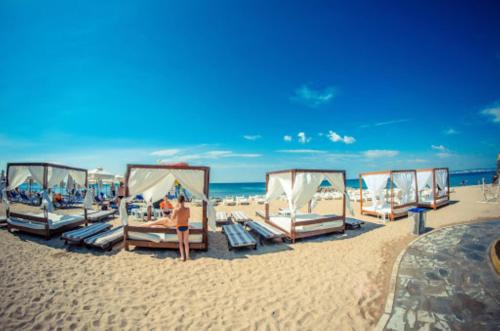 Privilege Fort Beach - Menada Apartments