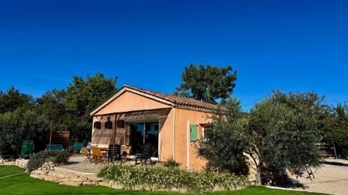 Proche GORGES DU VERDON, villa 8 pers avec piscine privée