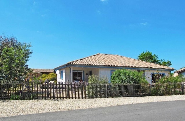 PROCHE OCEAN SURF PISCINE MEDOC