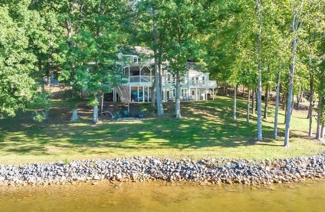 Procrastinated?? Availability from August 18-28 and only a 3 night minimum!
