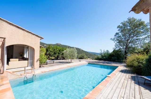 PROMOCIÓN del 27/07 al 08/03 Casa en el Golfo de Saint-Tropez. Mapa de la torre
