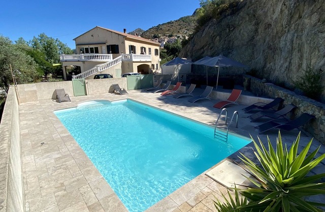 PROMO Magnificent villa with swimming pool in Balagne 150m2