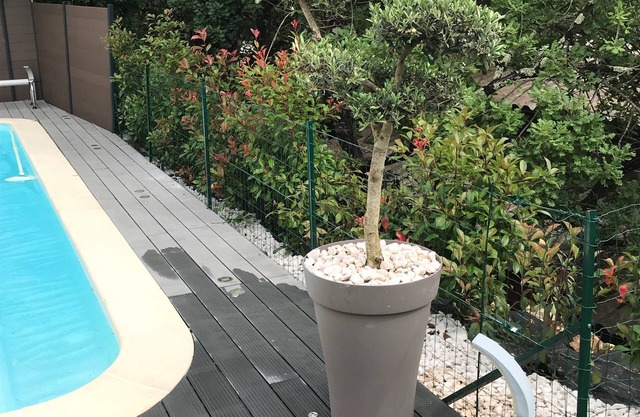 Villa cerca de Hyères con piscina y jacuzzi en una zona tranquila, vistas impresionantes.