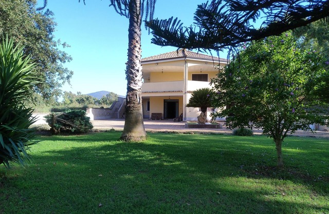 PROMOCIÓN ALGHERO - CONFORTABLE CHALET INDEPENDIENTE EN EL CAMPO CERCA DEL MAR