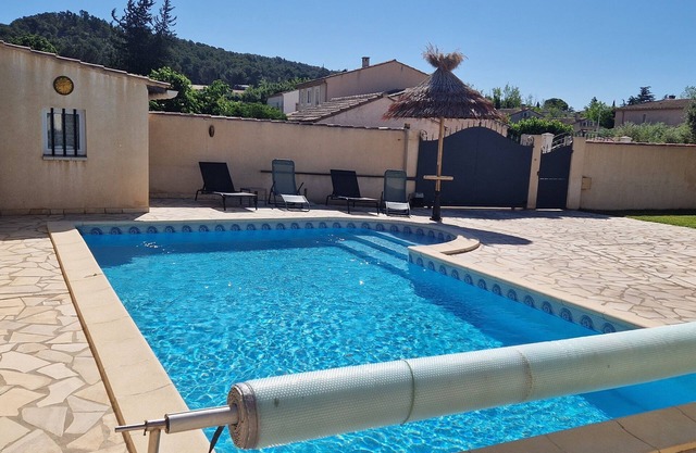 Villa familiar, Piscina privada