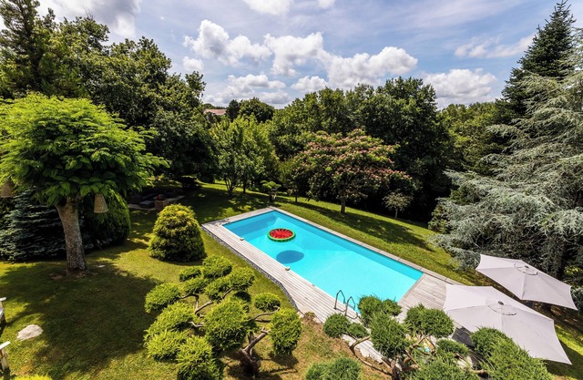 6 Bedroom Villa in arbonne