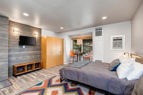 Prospector Studio Getaway