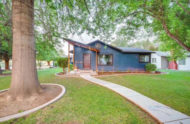 Prosser Home w/ Stunning Outdoor Space!
