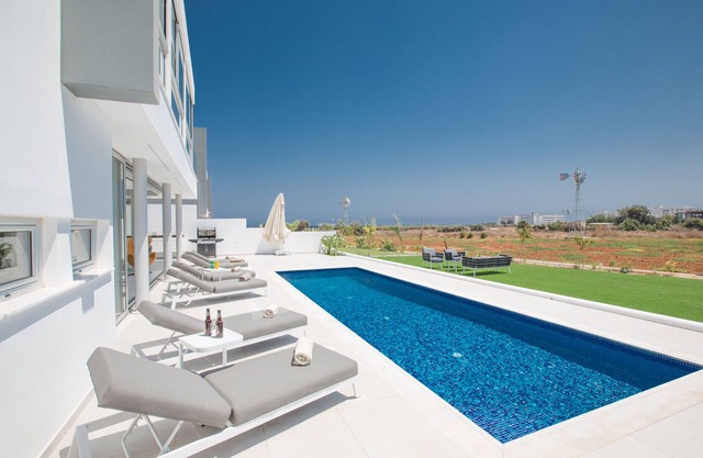Protaras Holiday Villa Bp13