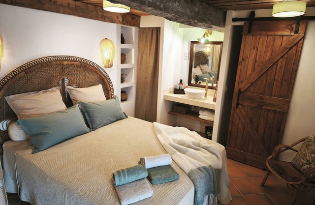 Provencal cabana, shared pool and jacuzzi