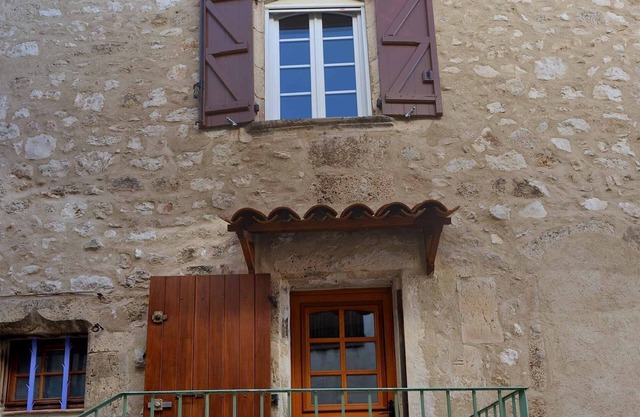 CASA DE PUEBLO PROVENZAL ★★★