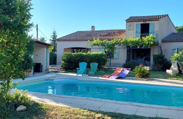 villa provenzal, entre Aix en Provence y la Camarga