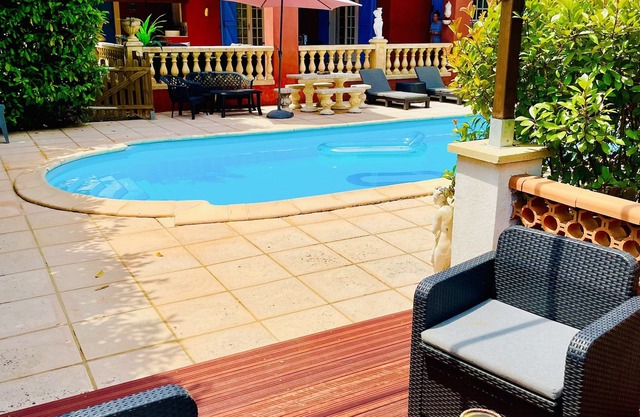 Casa provenzal con piscina y wifi