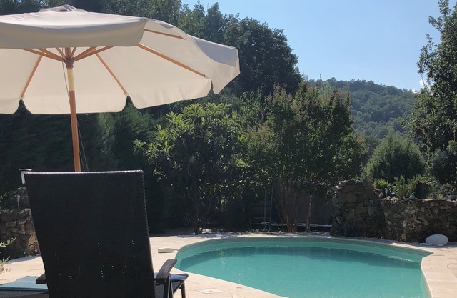 Casa provenzal con piscina
