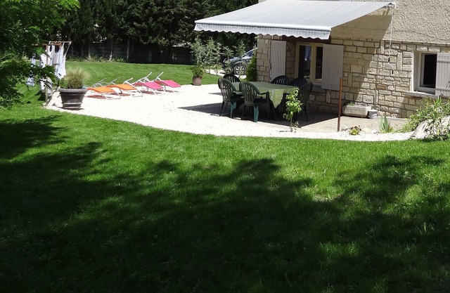 Provenza al pie del Mont Ventoux, albergue de 1 a 6 personas con piscina climatizada